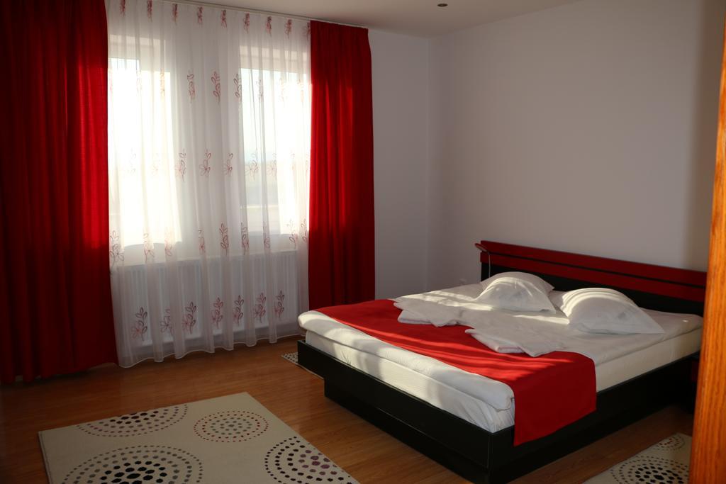Sanderson Apartments Miercurea Ciuc Δωμάτιο φωτογραφία